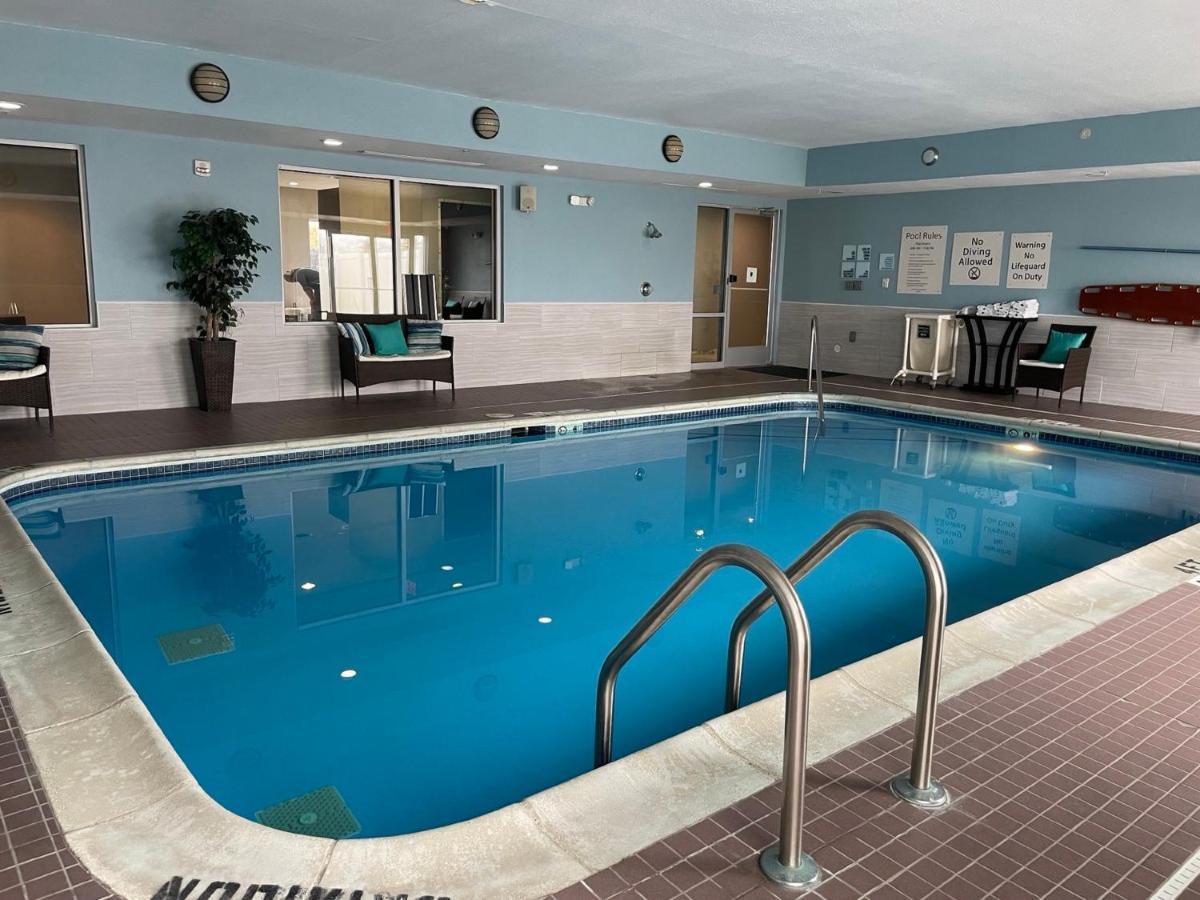 Holiday Inn Express Lapeer By Ihg Ngoại thất bức ảnh