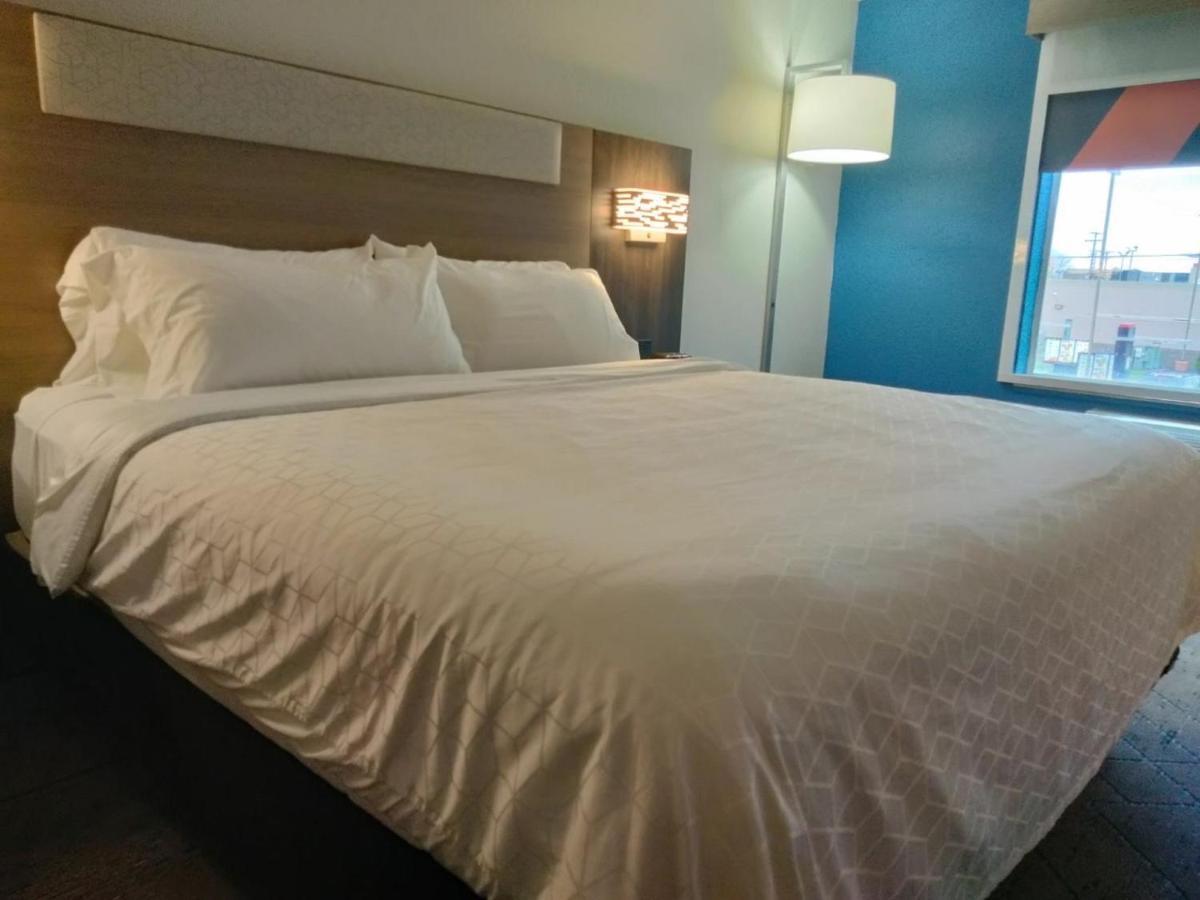 Holiday Inn Express Lapeer By Ihg Ngoại thất bức ảnh