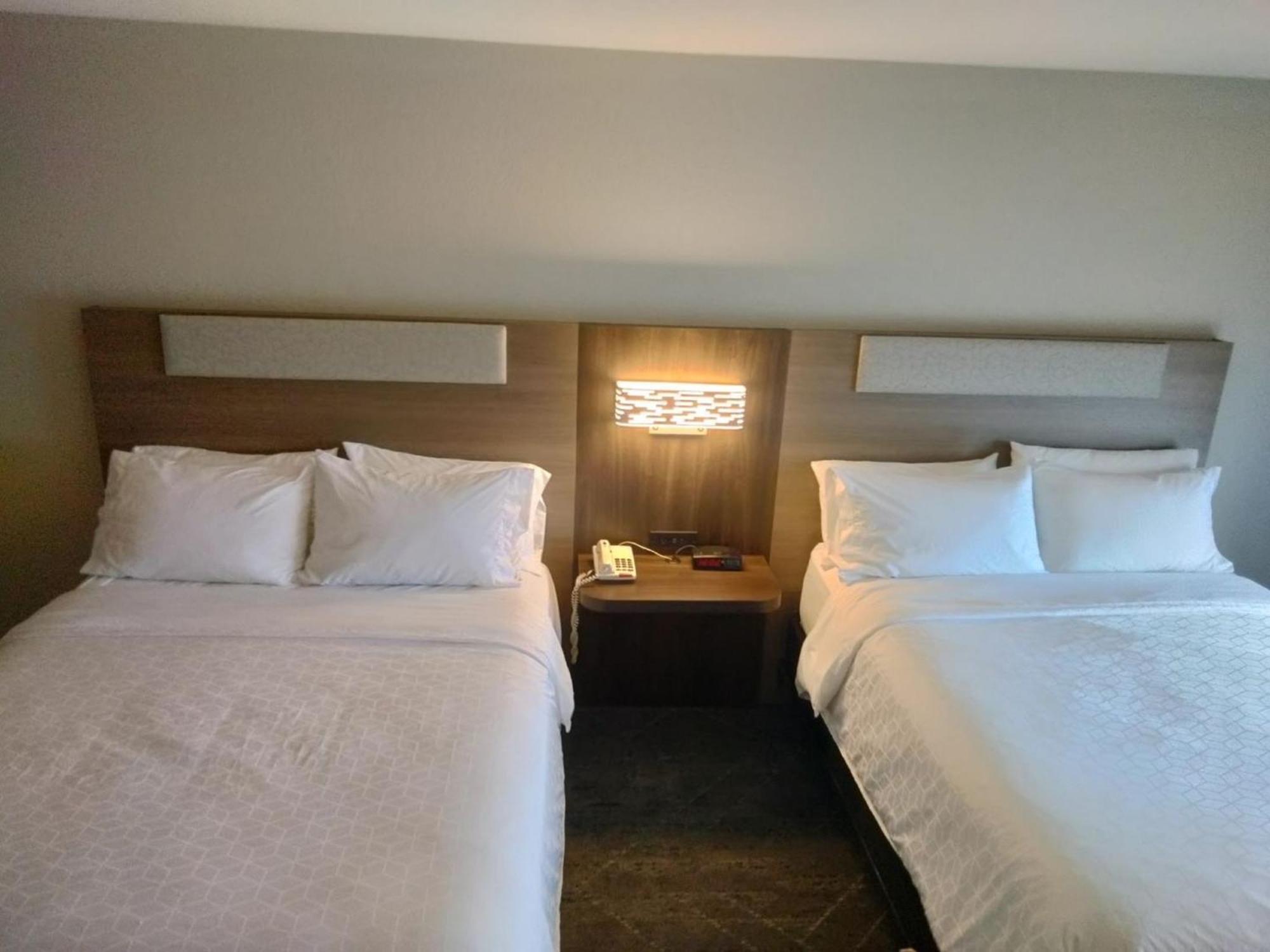 Holiday Inn Express Lapeer By Ihg Ngoại thất bức ảnh